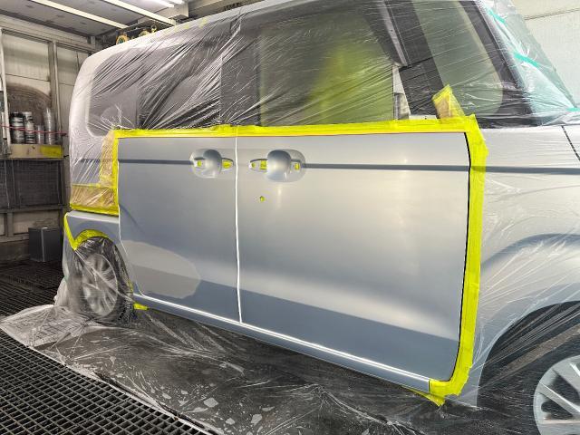 ホンダ　Ｎ－ＢＯＸ　スライドドア､クォーター修理 ・
鈑金塗装 ・キズ・へこみ直し