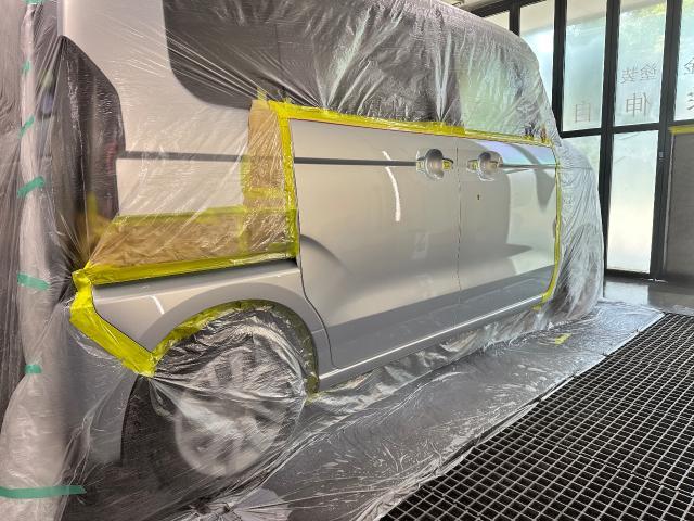 ホンダ　Ｎ－ＢＯＸ　スライドドア､クォーター修理 ・
鈑金塗装 ・キズ・へこみ直し