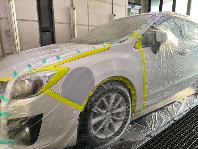 スバル　インプレッサ　フロントフェンダー修理 
鈑金塗装 ・キズ・へこみ直し