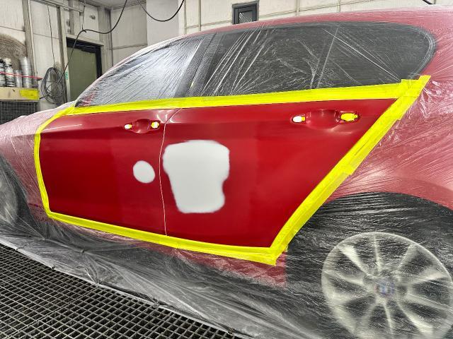 BMW 118i  フロントドア、リヤドア修理
鈑金塗装 ・傷へこみ直し