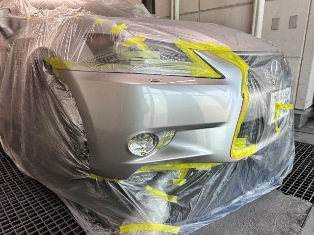 レクサス  GS350  フロントバンパー修理
鈑金塗装 ・傷へこみ修理