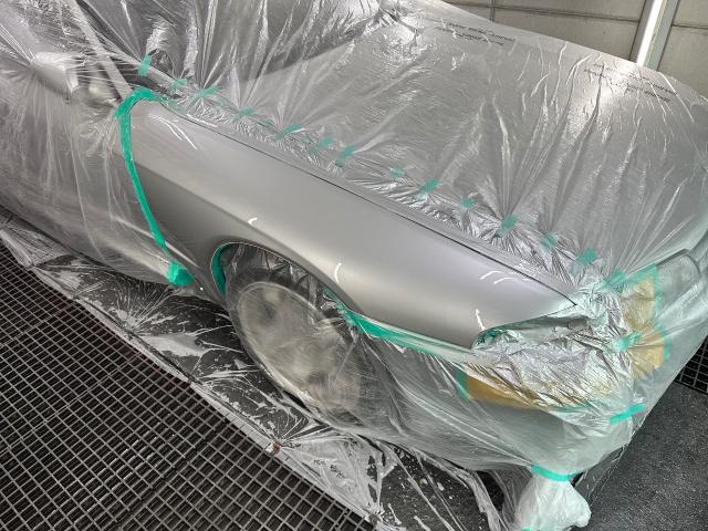 日産　ＧＴ－Ｒ　フロントフェンダー修理
鈑金塗装 ・キズ・へこみ直し