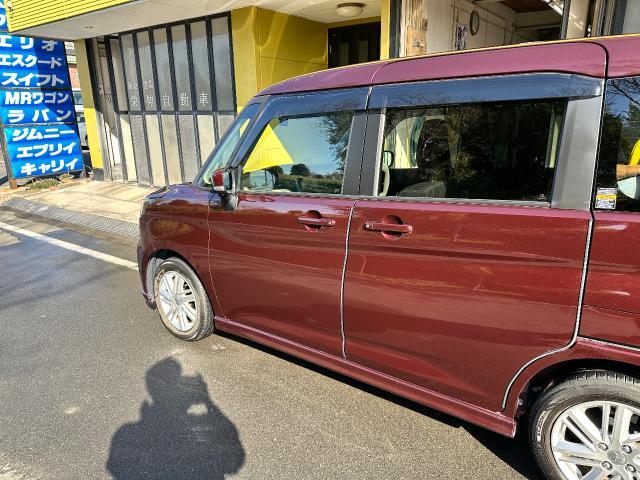 三菱　デリカＤ：２　ドア修理 ・鈑金塗装 ・キズ・へこみ直し