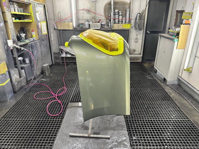 レクサス　ＥＳ300 クォーター、リヤバンパー修理 ・鈑金塗装 ・キズ・へこみ直し