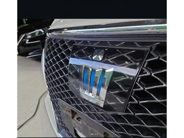 クラウンの輝きを取り戻す！クリア層のクラックは「車の顔」を曇らせる大敵です　奈良　針テラス　ホワイトナッツ