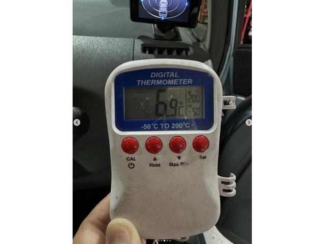 36万キロ走行のプリウスα！エアコンリフレッシュで冷え復活！ 奈良　針テラス　エアコンクリーニング