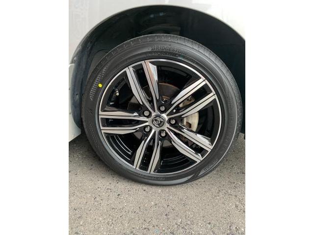 日産セレナ ホイールセットご購入いただきました。 195/60R16 日産セレナ ホイールセットご購入いただきました。 195/60R16