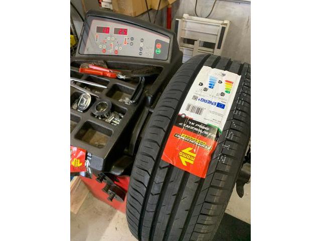 ホンダ　オデッセイ　タイヤ交換　215/55R17
タイヤマルシェ　埼玉県

