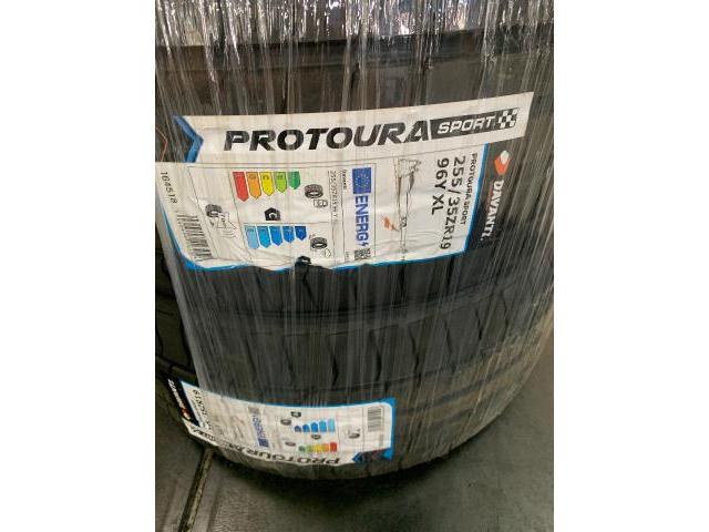 アウディ　Ｓ５　ホイール・タイヤ交換　255/35R19
タイヤマルシェ