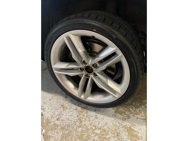アウディ　Ｓ５　ホイール・タイヤ交換　255/35R19
タイヤマルシェ