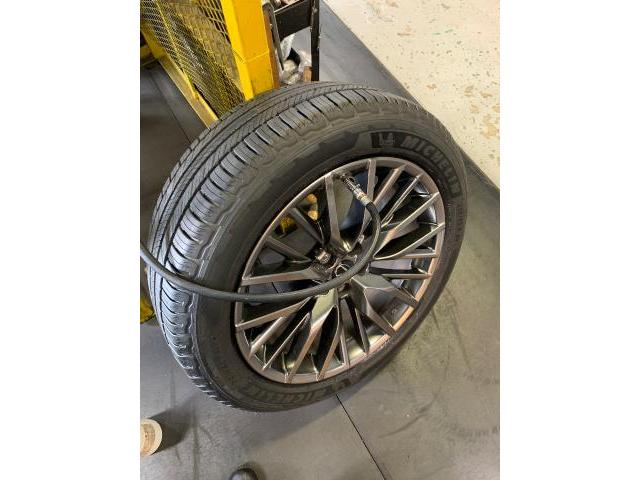 レクサス RX ホイール・タイヤ交換 235/55R20