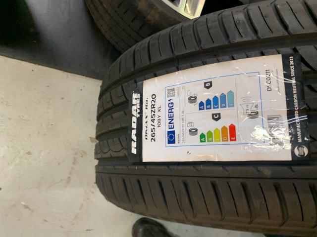 メルセデス・ベンツ　ＧＬＥ　ホイール・タイヤ交換　
265/45R20