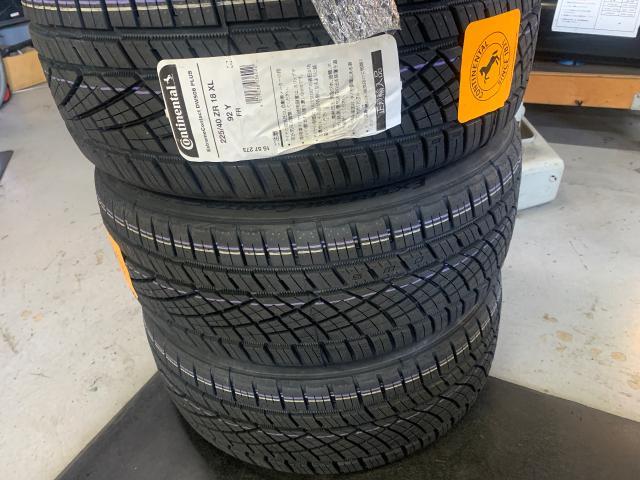 メルセデス・ベンツ　ＣＬＡクラス　ホイール・タイヤ交換
225/40R18