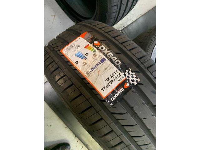 メルセデス・ベンツ　ＧＬＳ　ホイール・タイヤ交換　20インチ