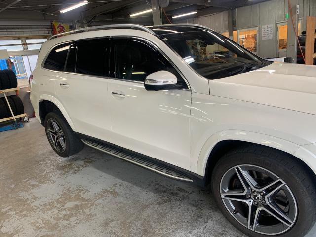 メルセデス・ベンツ　ＧＬＳ　ホイール・タイヤ交換　20インチ