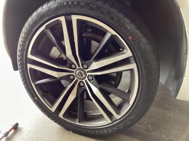 ボルボ　ＸＣ６０　ホイール・21インチタイヤ交換