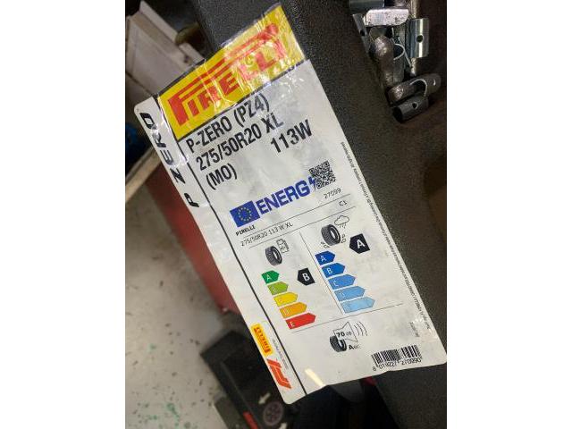 メルセデス・ベンツ　ＧＬＳ　ホイール・タイヤ交換　275/45R20