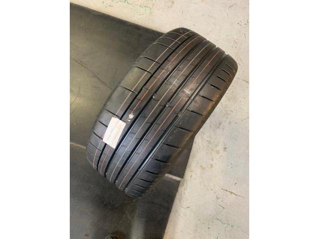 アウディ A5 ホイール・タイヤ交換 245/35R20