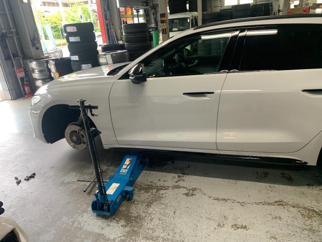 アウディ A5 ホイール・タイヤ交換 245/35R20