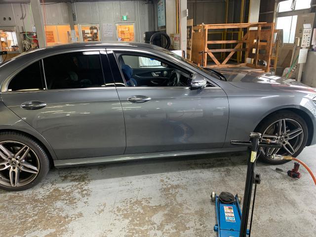 メルセデス・ベンツ　Ｅクラス　ホイール・タイヤ交換
245/40R19 275/35R19