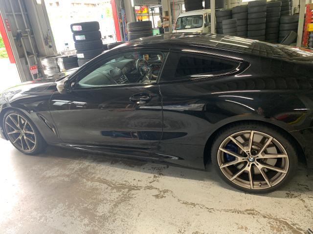 ＢＭＷ　８シリーズ　ホイール・タイヤ交換　275/30R20