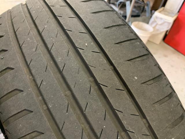 メルセデス・ベンツ　Ｃクラス　ホイール・タイヤ交換
225/45R18