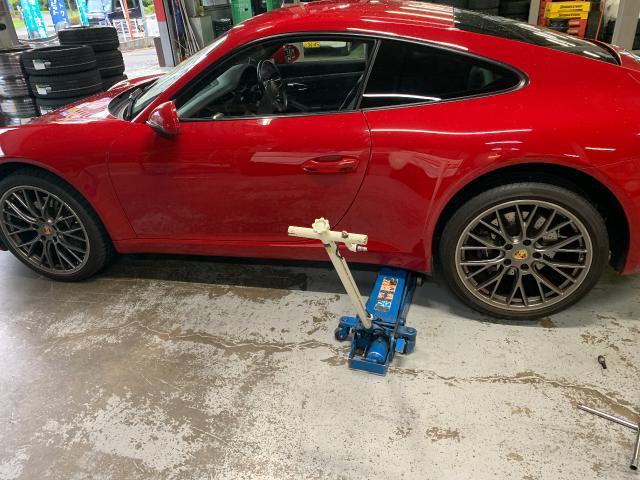 ポルシェ　９１１　ホイール・タイヤ交換　305/30R20