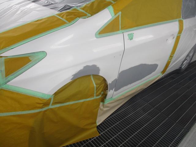 トヨタ プリウス 板金塗装修理　刈谷市のお客様　
左フロントフェンダー、ドア修理