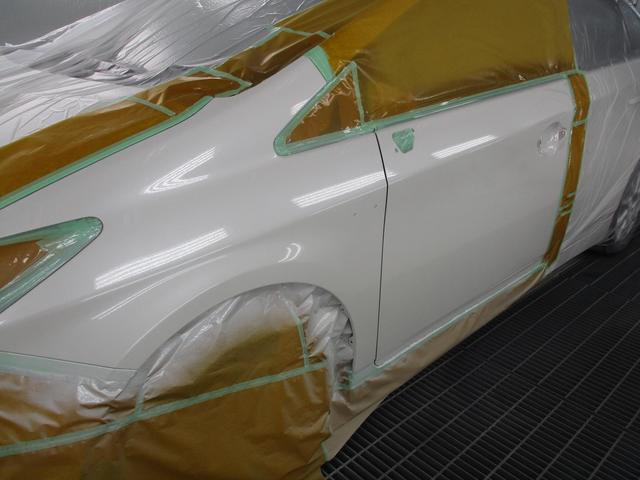 トヨタ プリウス 板金塗装修理　刈谷市のお客様　
左フロントフェンダー、ドア修理