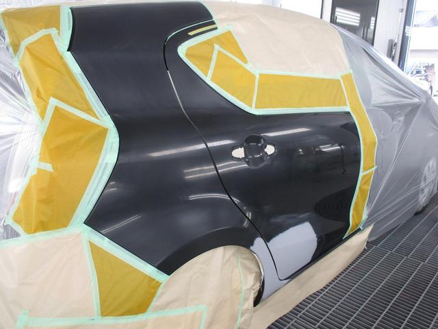 トヨタ アクア 板金塗装修理　知立市のお客様　 右リヤドア、クォーター修理