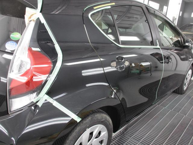 トヨタ アクア 板金塗装修理　知立市のお客様　 右リヤドア、クォーター修理