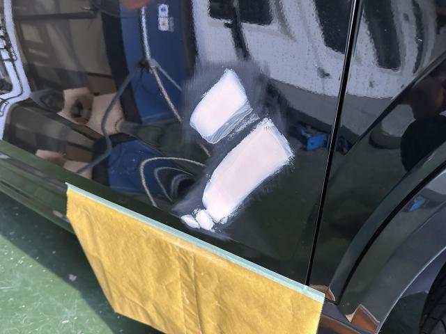 アウディ Ｑ２ 板金塗装修理　刈谷市のお客様　 ドア修理