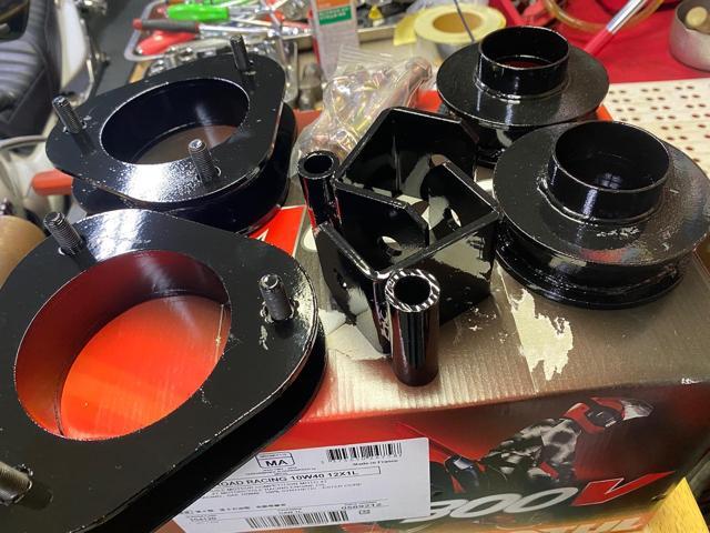 トヨタ プリウス 足廻り リフトアップ 上げ系 オフロードタイヤ トヨタ プリウス 足廻り リフトアップ 上げ系 オフロードタイヤ