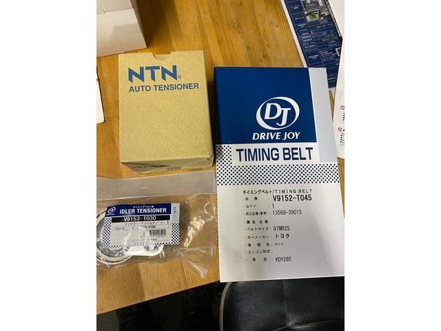 トヨタ　ハイエース　200系　ディーゼル　タイミングベルト　アイドラー　テンショナー　交換　取付　