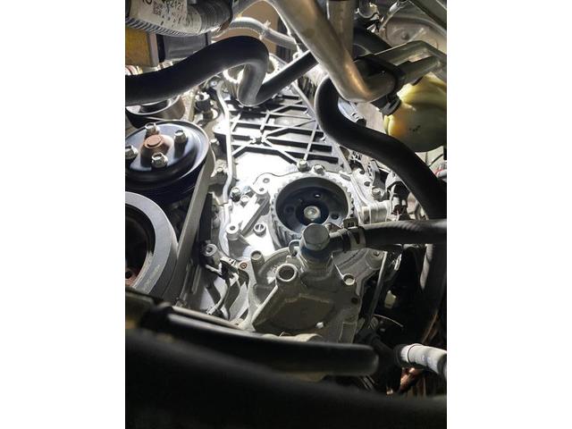 トヨタ　ハイエース　200系　ディーゼル　タイミングベルト　アイドラー　テンショナー　交換　取付　