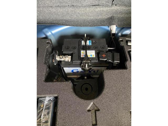 日産 ノート E-power 補助バッテリー交換 自社購入 取付 廃棄 日産 ノート E-power 補助バッテリー交換 自社購入 取付 廃棄