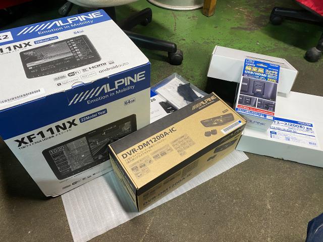 トヨタ ハイエース 新車 ナビゲーション デジタルインナーミラー USB HDMI ETC 販売 取付 完全予約制 東京都 日野市 西平山 豊田 旭が丘 平山 八王子 相模原 多摩平 多摩市 多摩区 高倉 大和田 石川 小宮