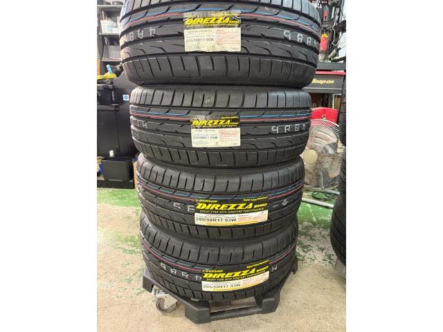 日産　セレナ　タイヤ交換