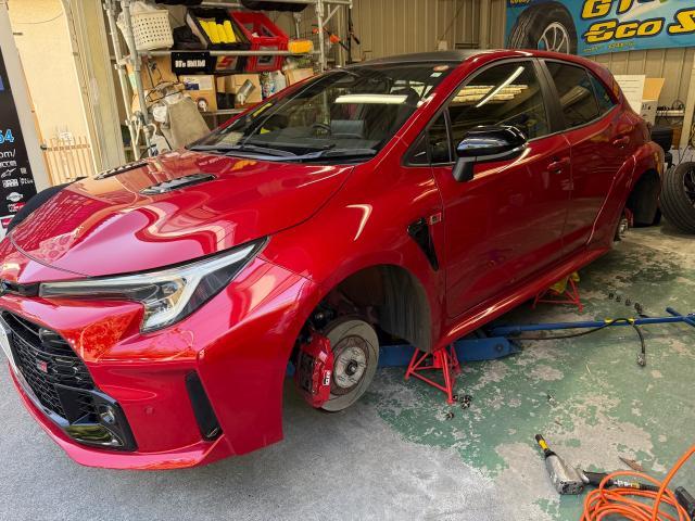 トヨタ　ＧＲカローラ　タイヤ交換