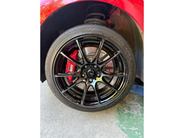 トヨタ　ＧＲカローラ　タイヤ交換