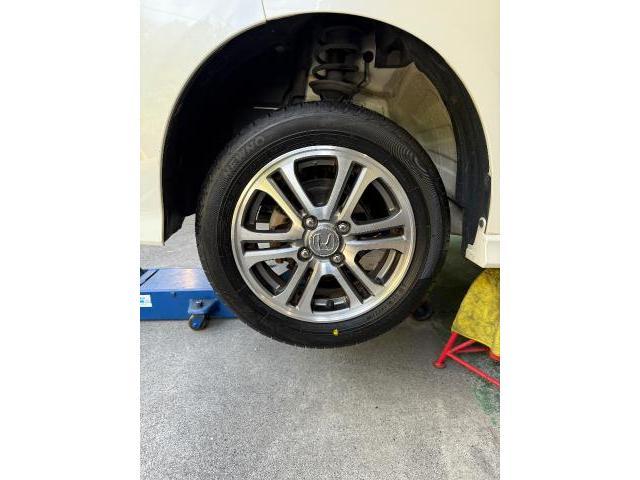 ホンダ　Ｎ－ＢＯＸ　タイヤ交換