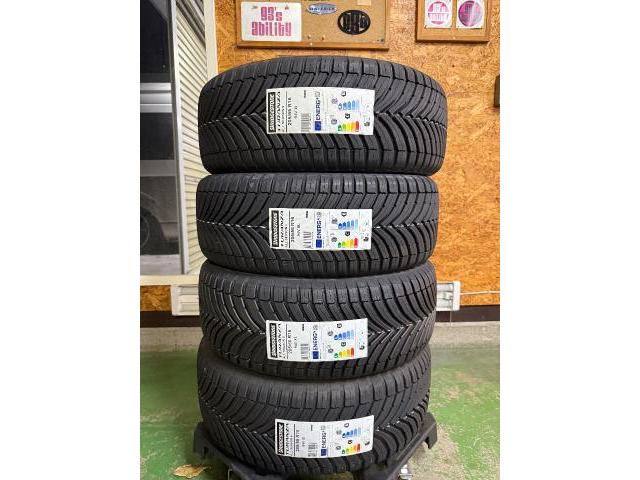 トヨタ　カローラスポーツ　タイヤ交換