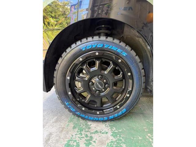 三菱　デリカＤ：２　タイヤ交換