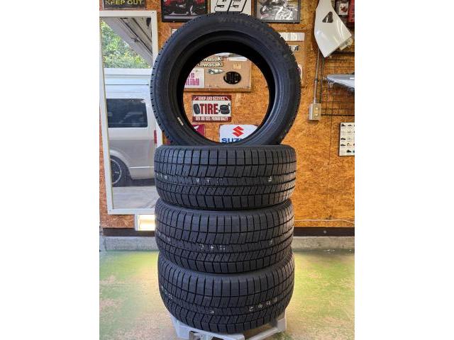 メルセデス・ベンツ　Ｅクラスオールテレイン　タイヤ交換