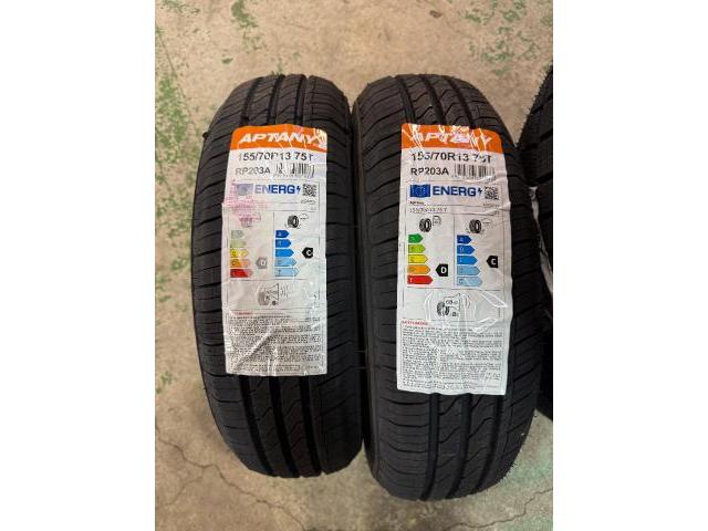 ホンダ　バモス　タイヤ交換