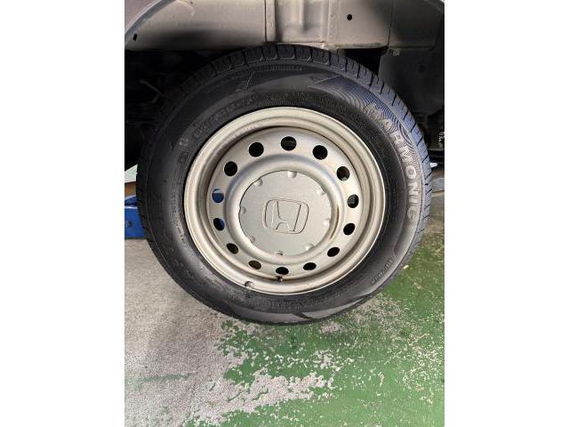 ホンダ　バモス　タイヤ交換