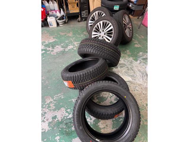 ホンダ　オデッセイ　タイヤ交換