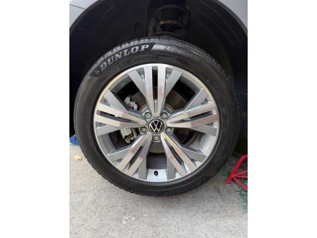 フォルクスワーゲン　パサート　タイヤ交換