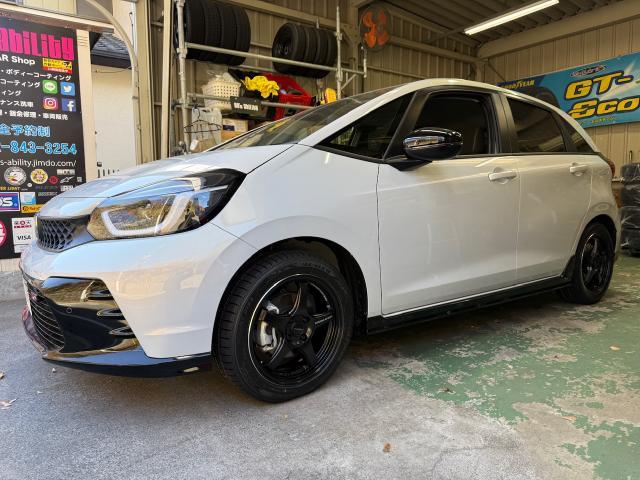 ホンダ　フィット　タイヤ交換