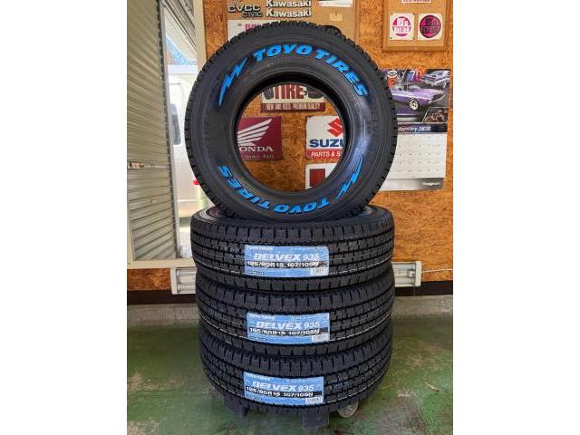 トヨタ　ハイエースバン　タイヤ交換